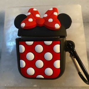 AirPod case. Minnie Mouse